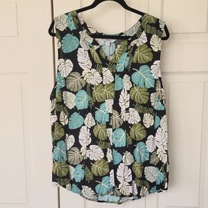 Croft&Barrow Womens 1x Leaf Print Sleeveless Top